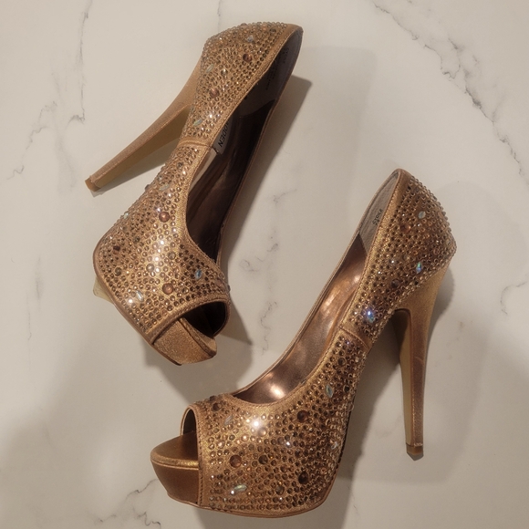 Steve Madden Cycile Rose Gold Pumps Heels Platform Rhinestone Stacked Peep Toe - Picture 4 of 11
